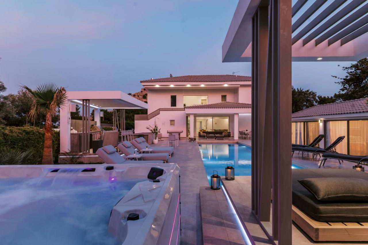 M Mansion Villa Pefki Екстериор снимка